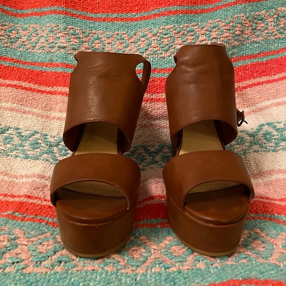 Forever21 wedges - Picture 2 of 8